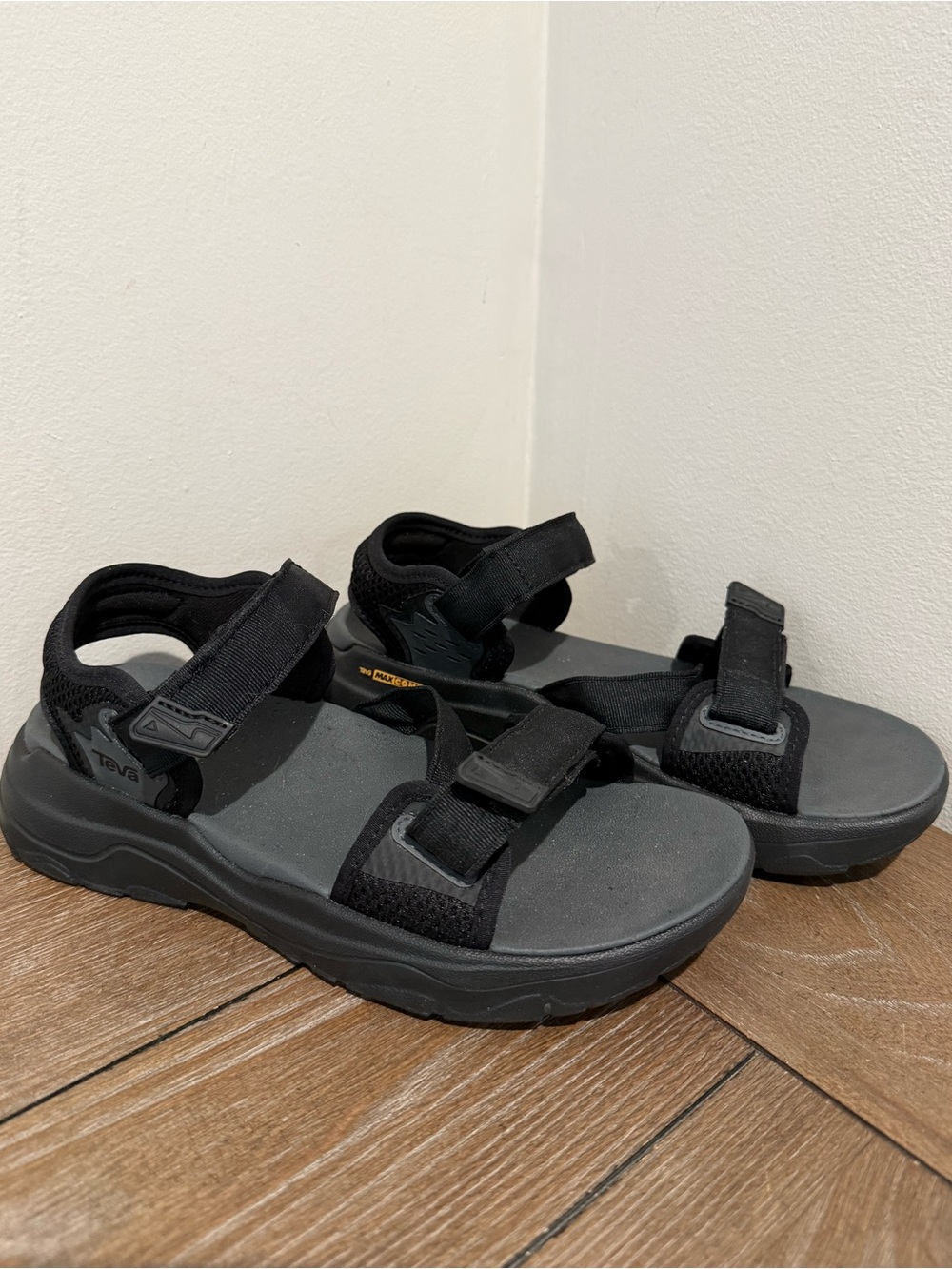 TEVA WOMEN'S ZYMIC MAX CUSHIONED Sport Sandals Hiking Size 7 Maxcomf Black